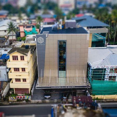 Sapphire Club Metro Hotel Kochi Bagian luar foto